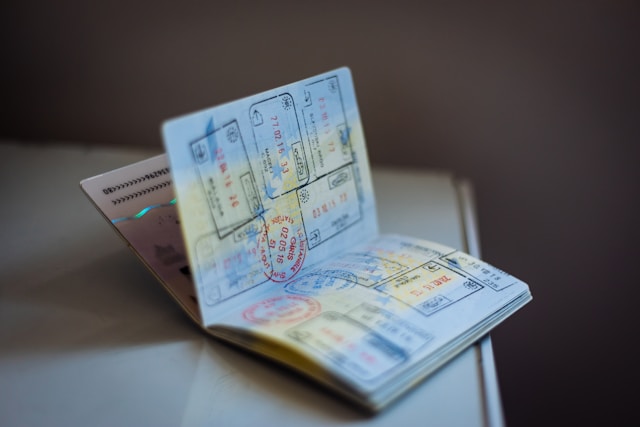 スタンプが押されたパスポート